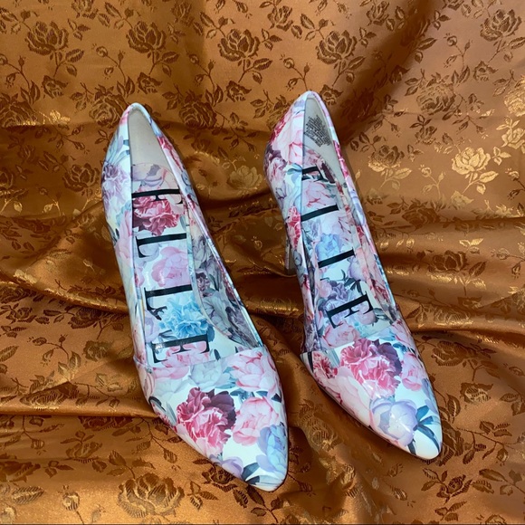 Elle High Heels - Picture 2 of 5